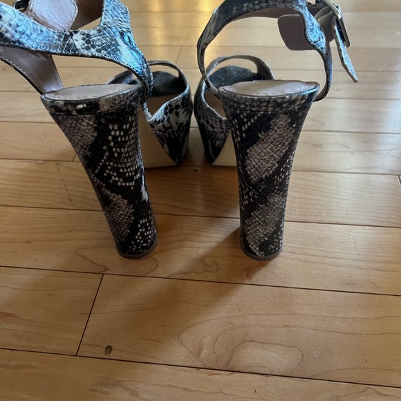 Steve Madden Snake Heels - Picture 3 of 3